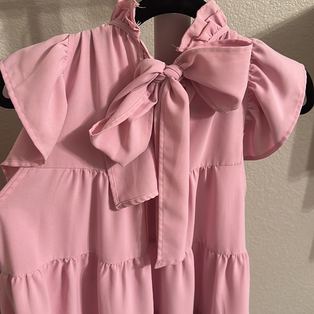 Pink Polyester Entro top size medium. - Picture 2 of 4